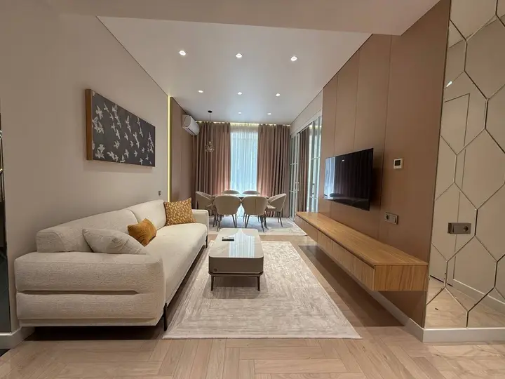 3-room, Mirabad
